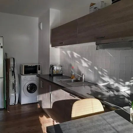 Nice 50M With Balcony In Merignac Mérignac